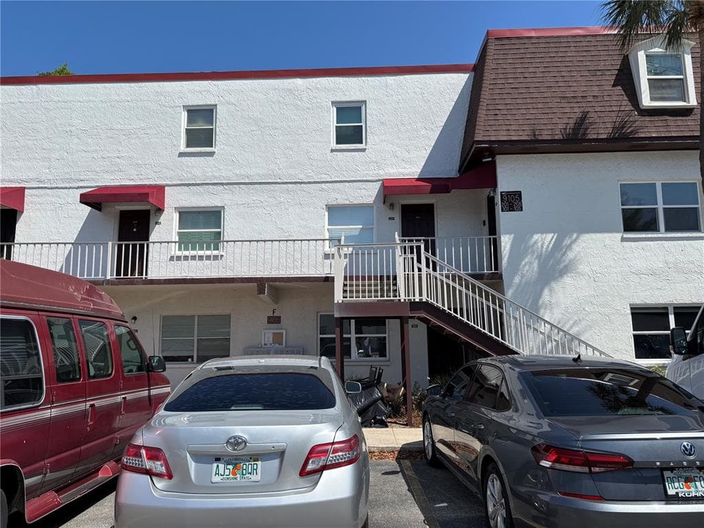 9105 TUDOR, TAMPA, FL, 33615 — photo 1