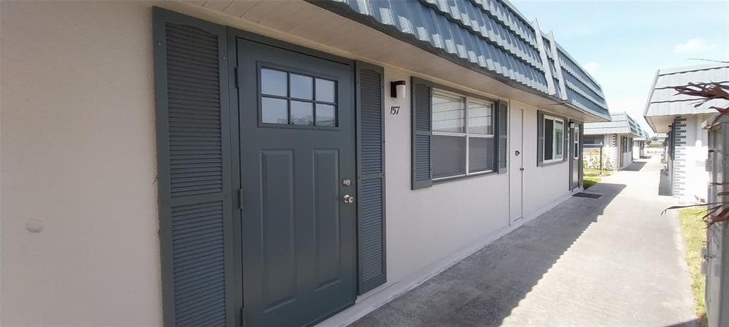 1811 BEDFORD, SUN CITY CENTER, FL, 33573 — photo 1