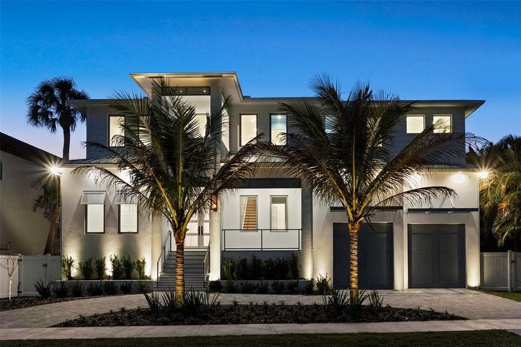 423 ROYAL POINCIANA, TAMPA, FL, 33609 — photo 1