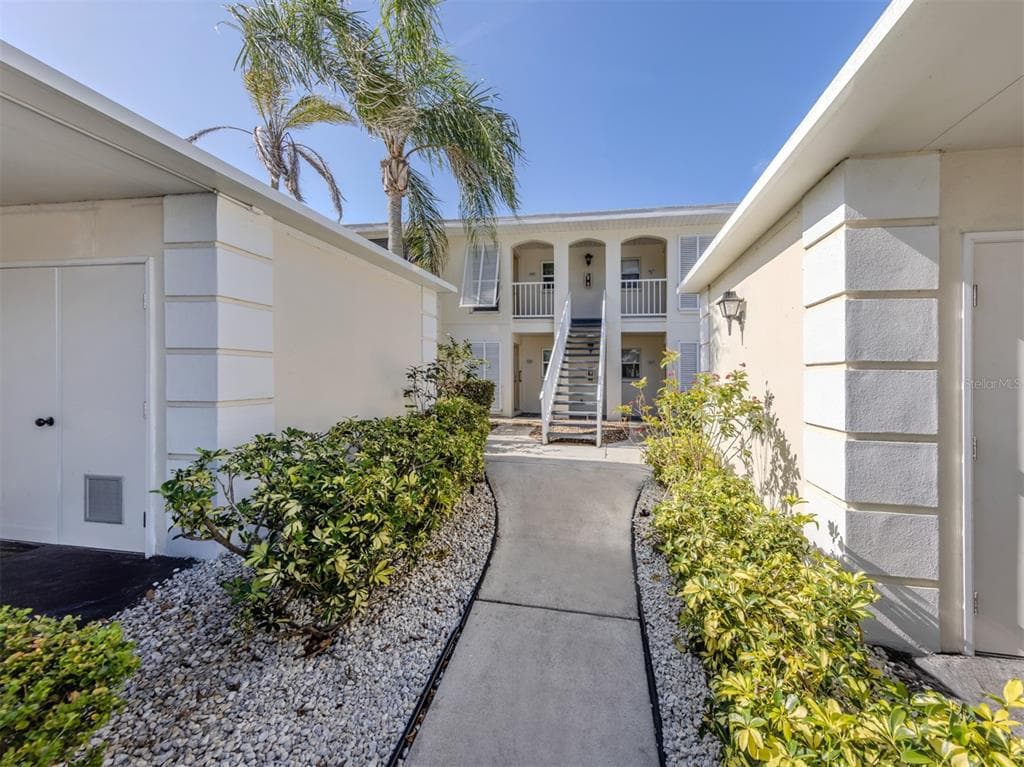 435 CERROMAR, VENICE, FL, 34293 — photo 1