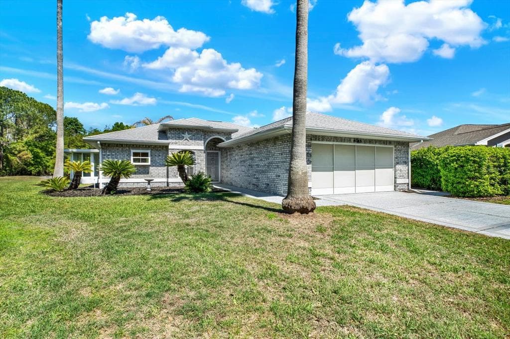 29451 SCHINNECOCK HILLS, SAN ANTONIO, FL, 33576 — photo 1