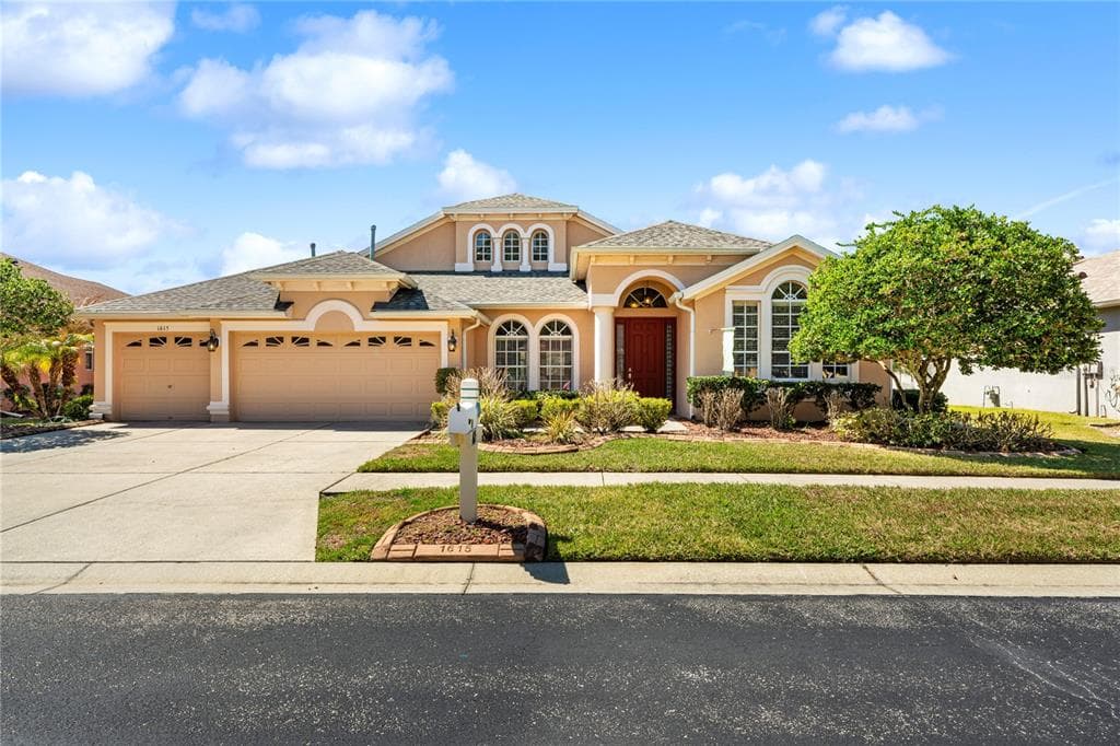 1615 BEACONSFIELD, WESLEY CHAPEL, FL, 33543 — photo 1