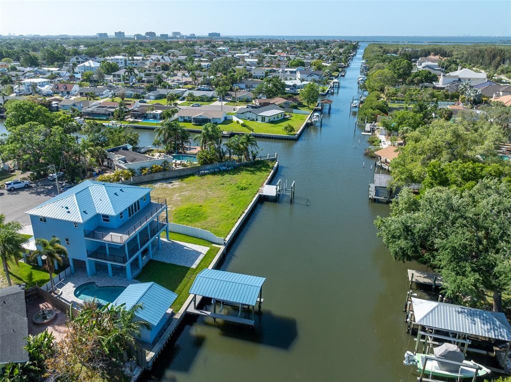 8717 DRIFTWOOD, TAMPA, FL, 33615 — photo 1